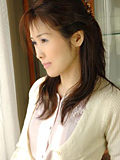 山崎百合子